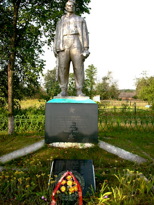 Памятник-скульптура партизана (д. Жилин-Брод)