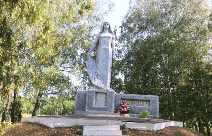В Шантаровщине – новый памятник.