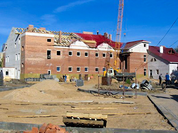 Строительство Банно-оздоровительного комплекса. Фото kurjer.info