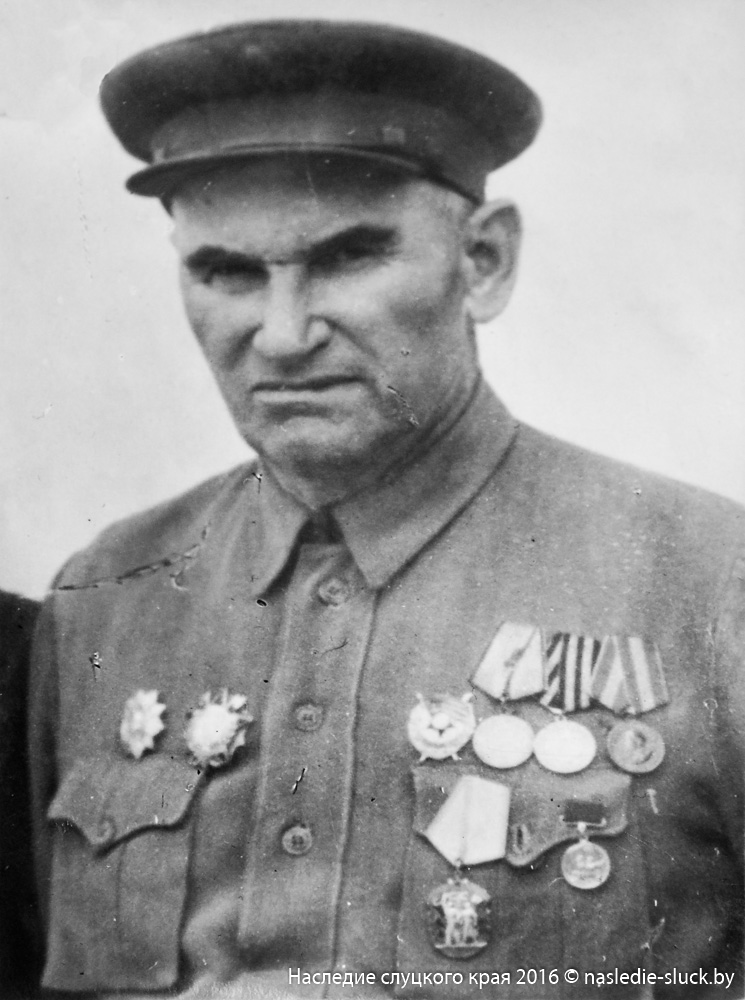 Гвардии майор, зам. командира полка И.С. Пистин освобождал г. Слуцк