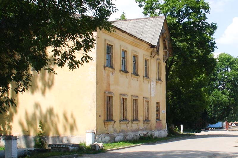 Последние дореволюционные каменные корпуса Земской больницы, подобно дому Файнберга, исчезли во время подготовки города к «Дажынкам».