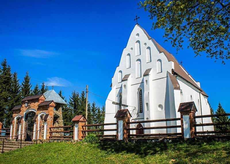 Костёл Святой Троицы (Ишкольдь). Фото А.Посталовский