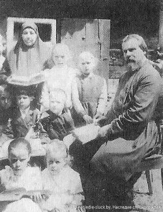 При Омговичской церкви в 1870 году была организована церковно-приходская школа