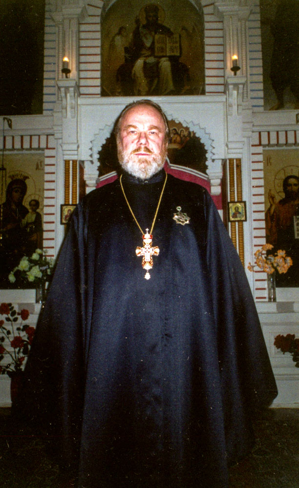 Настоятелем храма со времени основания прихода в 1993 г. до 2011 г. был протоиерей отец Николай Коржич