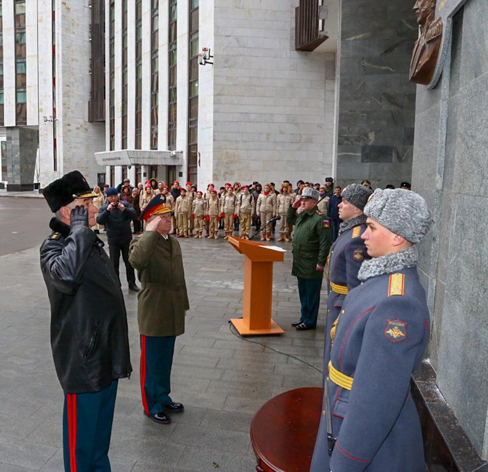 В Москве открыта мемориальная доска случчанину