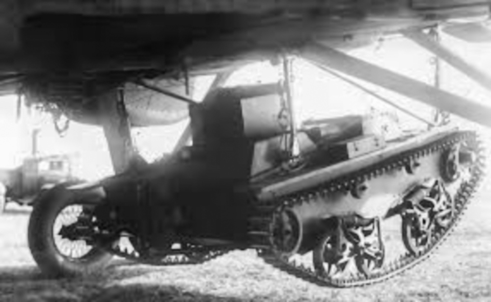 Лёгкий танк Т-38 на подвеске ДПТ-2 под ТБ-3, 1939 г.
