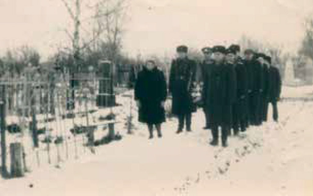 Почётный караул на похоронах К. Е. Борисовца (07 июня 1947 года)