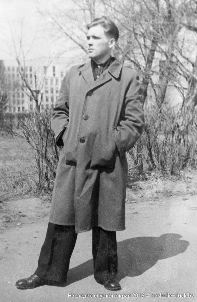 Куник М.Н. в годы учёбы, г. Минск (фото подаренное Ксении). 25.10.1956 г.